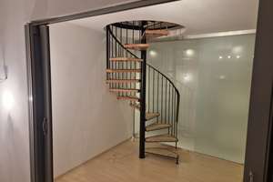 Exklusive 2-Raum-Maisonette-Wohnung mit gehobener Innenausstattung mit EBK in München Solln – Die vollständige Adresse der Immobilie erhältst du vom Anbieter., 81479 Solln, München – Vorschaubild 8