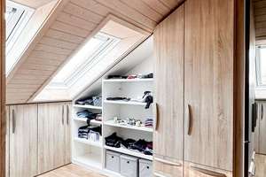Wunderschöne Dachgeschosswohnung mit Kaminofen, zwei Balkonen und viel Privatsphäre in Reutlingen – Die vollständige Adresse der Immobilie erhältst du vom Anbieter., 72762 Reutlingen-Mitte, Reutlingen – Vorschaubild 13