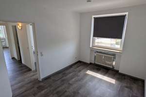 3 Zimmer, 2 Bäder, Mosel-Balkon, Einbauküche, großer privater Keller-Stauraum, Parkplatz – 54292 Nord, Trier – Vorschaubild 11