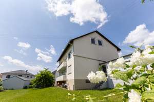 Eigennutzer und Kapitalanleger aufgepasst! Dreifamilienhaus in ruhiger Lage von Steinkirchen – Die vollständige Adresse der Immobilie erhältst du vom Anbieter., 85293 Reichertshausen – Vorschaubild 2