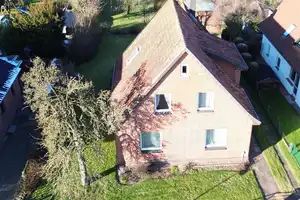 Einmalige Gelegenheit, Interessantes, gepflegtes Wohnhaus mit Bauplatz, in exponierte Lage! – Nienburg (Weser) (Kreis) – Vorschaubild 1
