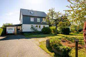 Freistehendes Ein- oder Mehrgenerationenhaus mit Charme auf großem Grundstück in Herkenrath – Die vollständige Adresse der Immobilie erhältst du vom Anbieter., 51429 Herkenrath, Bergisch Gladbach – Vorschaubild 2