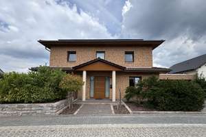 Geräumiges, 7-Raum-Einfamilienhaus mit gehobener Innenausstattung in Isenbüttel – Die vollständige Adresse der Immobilie erhältst du vom Anbieter., 38550 Isenbüttel – Vorschaubild 1