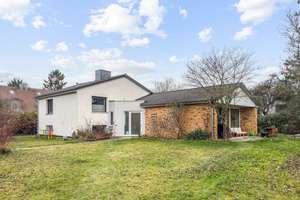 Wohntraum mit großem Garten – 4-Zimmer-Einfamilienhaus in begehrter Lage von Hannover Bemerode – Die vollständige Adresse der Immobilie erhältst du vom Anbieter., 30539 Bemerode, Hannover – Vorschaubild 1