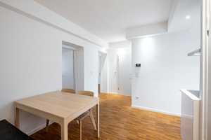 AIGNER - Kernsanierte 3-Zimmer-Wohnung in ruhiger Seitenstraße – München – Vorschaubild 3