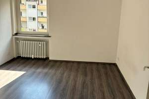Sommer Special "Gutschein in Höhe von 1.000,00 €", 3 Zimmer Wohnung zu vermieten – Schlachtenstr. 7, 47137 Mittelmeiderich, Duisburg – Vorschaubild 4
