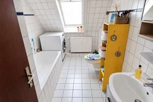 Wohnung in zentraler, ruhiger Lage mit Balkon und Garage (RÖMBKE IMMOBILIEN KG) – 24534 Stadtmitte, Neumünster – Vorschaubild 5