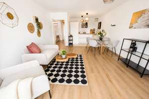 Licht, Ruhe, Freiraum: Dachgeschosswohnung mit Studio und 2 Balkonen – Die vollständige Adresse der Immobilie erhältst du vom Anbieter., 4288 Liebertwolkwitz, Leipzig – Vorschaubild 2