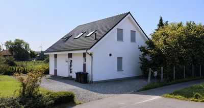 Familienfreundliches Einfamilienhaus mit Terrasse, Balkon und tollem Garten