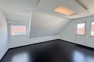 Helle und großzügige 3,5-Zimmer Maisonettewohnung mit EBK und Balkon! – 70327 Untertürkheim (Ortsteil), Stuttgart – Vorschaubild 10