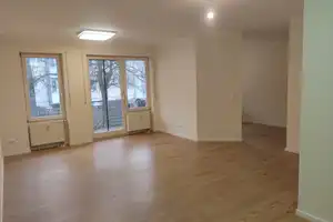 Nachmieter gesucht! Schöne 2-Zimmer Wohnung *EBK*Balkon*Keller*Stellplatz* in 01328 Dresden  – Dresden – Vorschaubild 1