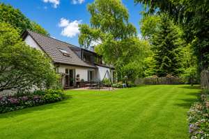 Wohnpaket im Wald mit ca. 320 m² Wfl für Mehrgenerationen/Wohnen + Arbeiten/Coaching in Duisburg Süd – Die vollständige Adresse der Immobilie erhältst du vom Anbieter., 47259 Mündelheim, Duisburg – Vorschaubild 2