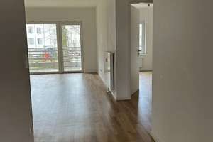 Ab sofort Nachmieter gesucht! Heute offene Besichtigung 13-15 Uhr! 2-Zimmer-Wohnung – Bruno-Bürgel-Weg 39A, 12439 Niederschöneweide, Berlin – Vorschaubild 2