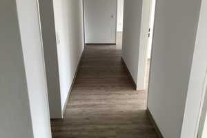 Frisch renovierte 3-Zimmer-Wohnung mit 2 Balkonen! – Am Dobben 31, 28203 Bremen – Vorschaubild 2