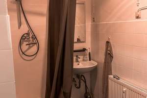Wohnen, wo der Kiez lebt – 1-Zimmer-Wohnung im Akazienkiez/ Bright & Quiet Oasis in Berlin’s Beloved – Akazienstraße 20, 10823 Schöneberg, Berlin – Vorschaubild 4