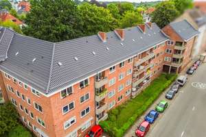 Solide vermietete 2-Zimmer-Wohnung in Top-Lage – Sichere Investition mit Zukunft! – Die vollständige Adresse der Immobilie erhältst du vom Anbieter., 24105 Blücherplatz, Kiel – Vorschaubild 2