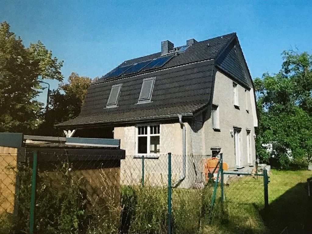 Wohnen am See großes Grundstück mit freistehendem EFH!