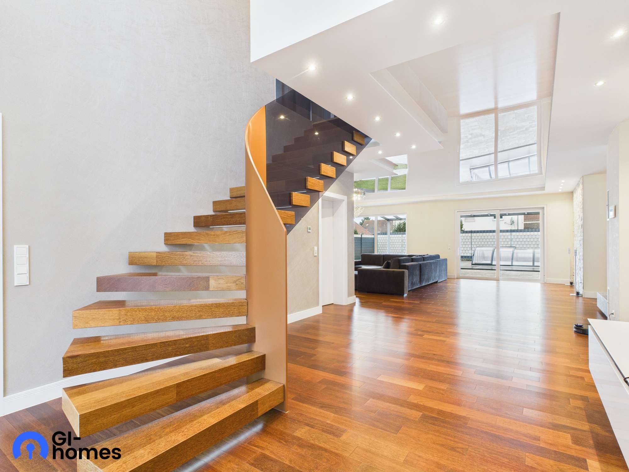 Immobilie in Hütschenhausen - Exklusives Einfamilienhaus mit Pool und Luxusausstattung in Spesbach - Bild 10