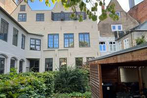 Luxuriöse 2-Zimmer-Terrassenwohnung auf der Lübecker Altstadtinsel !  
Kernsaniert ! Denkmalschutz  – Die vollständige Adresse der Immobilie erhältst du vom Anbieter., 23552 Innenstadt, Lübeck – Vorschaubild 2