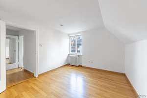 Romantische Doppelhaushälfte in ruhiger Lage von Solln – Die vollständige Adresse der Immobilie erhältst du vom Anbieter., 81477 Solln, München – Vorschaubild 12