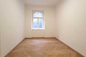 Platz und Stil: 7 Zimmer Altbau Traum in der Innenstadt – Ingolstadt – Vorschaubild 7