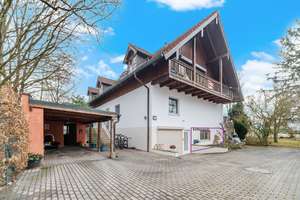 Gemütlich, hell und kunstvoll – 2,5-Zimmer-Wohnung mit 120 m² Gartenparadies – Die vollständige Adresse der Immobilie erhältst du vom Anbieter., 81249 Altaubing, München – Vorschaubild 19