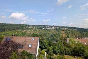 Wohnen mit Weitblick: Helle DG-Wohnung mit EBK, sonniger Loggia und Einzelgarage in Sillenbuch – Die vollständige Adresse der Immobilie erhältst du vom Anbieter., 70619 Sillenbuch (Ortsteil), Stuttgart – Vorschaubild 11