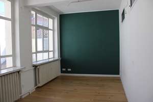 **Perfekte Aufteilung für eine WG**5-Zimmer-Wohnung im Altbaucharme** – Hohenzollernstr. 79, 75177 Nordstadt, Pforzheim – Vorschaubild 3