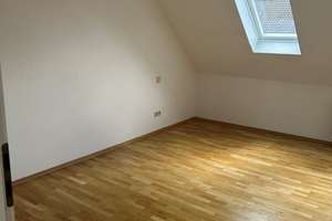 Wohnen mit Charakter: 2-Zimmer-Dachgeschosswohnung in Wiesbaden – Hollerbornstraße 77, 65197 Rheingauviertel / Hollerborn, Wiesbaden – Vorschaubild 5