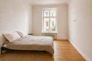 Charmante Maisonette-Altbauwohnung mit Balkon, zwei Bädern und Dielenboden – Die vollständige Adresse der Immobilie erhältst du vom Anbieter., 10245 Friedrichshain, Berlin – Vorschaubild 2