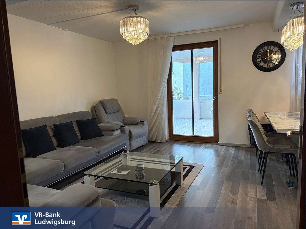 Immobilie in Ingersheim - Kurzfristig beziehbar: gepflegte 4-Zimmer-ETW mit XXL-Terrasse, Einbauküche  und Stellplatz - Bild 0