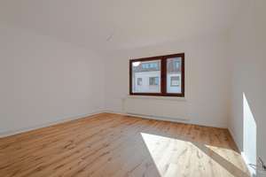 Traumhafte Dachterrasse: Sanierte 2-Zimmerwohnung – Föhrenstraße 27, 28207 Hastedt, Bremen – Vorschaubild 2