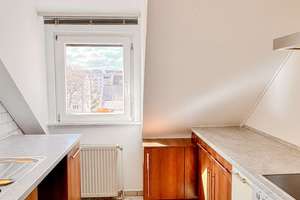 Charmante Dachgeschosswohnung im Jugendstil-Altbau – Wohnen in bester Weststadtlage – Die vollständige Adresse der Immobilie erhältst du vom Anbieter., 69115 Südstadt, Heidelberg – Vorschaubild 12