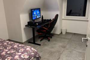 Helle 4-Zimmer Dachgeschosswohnung in Stuttgart-Untertürkheim – Lindenschulstraße 11, 70327 Lindenschulviertel, Stuttgart – Vorschaubild 19