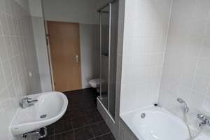 Lichtdurchflutete Wohnung mit Tageslichtbad und guter Infrastruktur – 39112 Sudenburg, Magdeburg – Vorschaubild 4