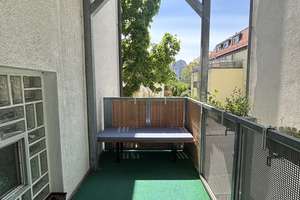 Altbau-Charme trifft Komfort – 2,5-Zimmer mit Balkon in Stuttgart – Die vollständige Adresse der Immobilie erhältst du vom Anbieter., 70435 Zuffenhausen-Mitte, Stuttgart – Vorschaubild 10