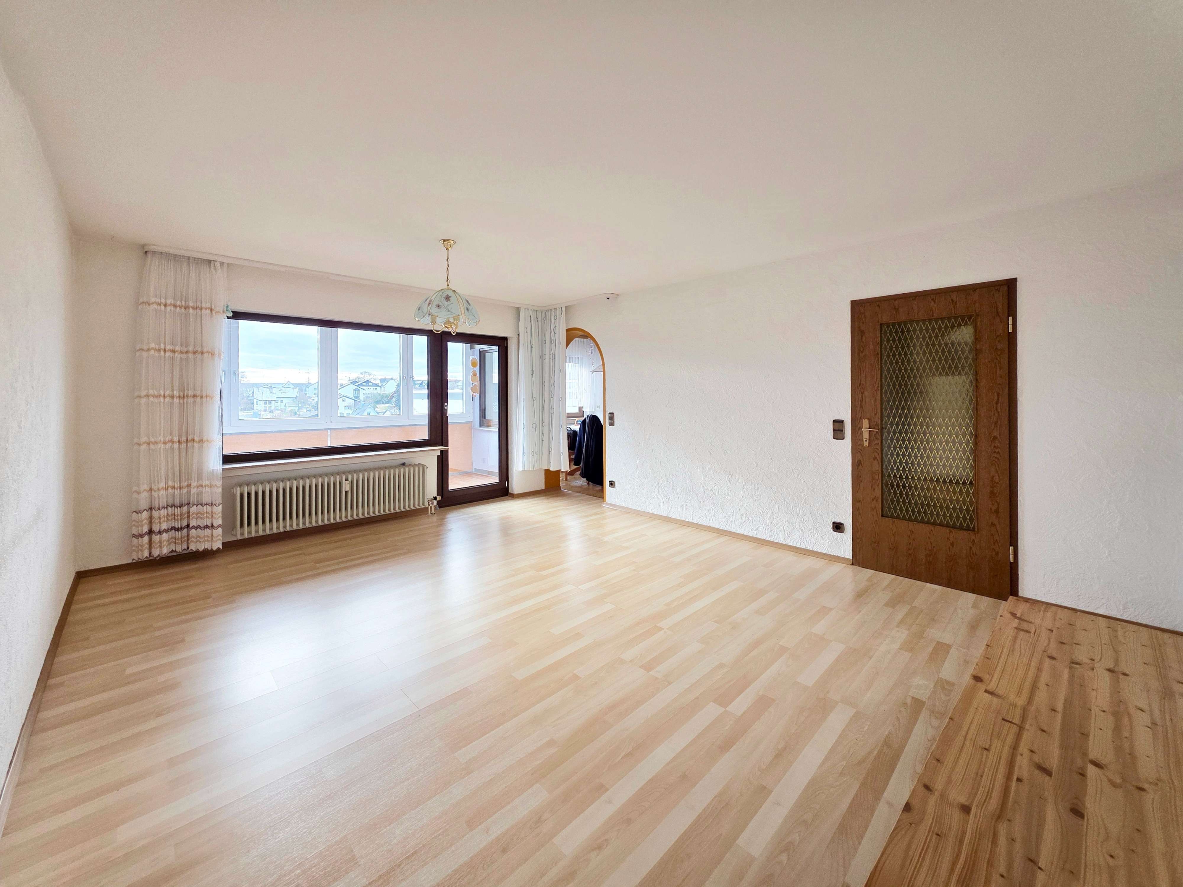 Immobilie in Pfalzgrafenweiler - Bezugsfreie 2-Zimmer-Wohnung mit verglaster Loggia - Bild 4