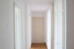 Helle 2-Zimmer-Wohnung im 2. OG mit Balkon in Nürnberg-Ziegelstein – Schreberstraße 233, 90411 Ziegelstein, Nürnberg – Vorschaubild 1