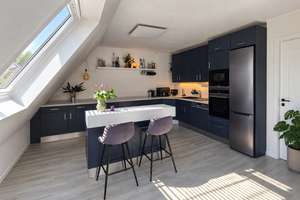 Raum & Design: 4,5 Zi-Penthouse-Maisonette. Kamin. Dachterrasse. Loggia. 3 Bäder. Garage. – 40489 Angermund, Düsseldorf – Vorschaubild 5