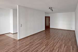 Stadtnahe 3-Zimmer-Wohnung mit Balkon und zwei TG-Stellplätzen – Die vollständige Adresse der Immobilie erhältst du vom Anbieter., 71034 Böblingen – Vorschaubild 2