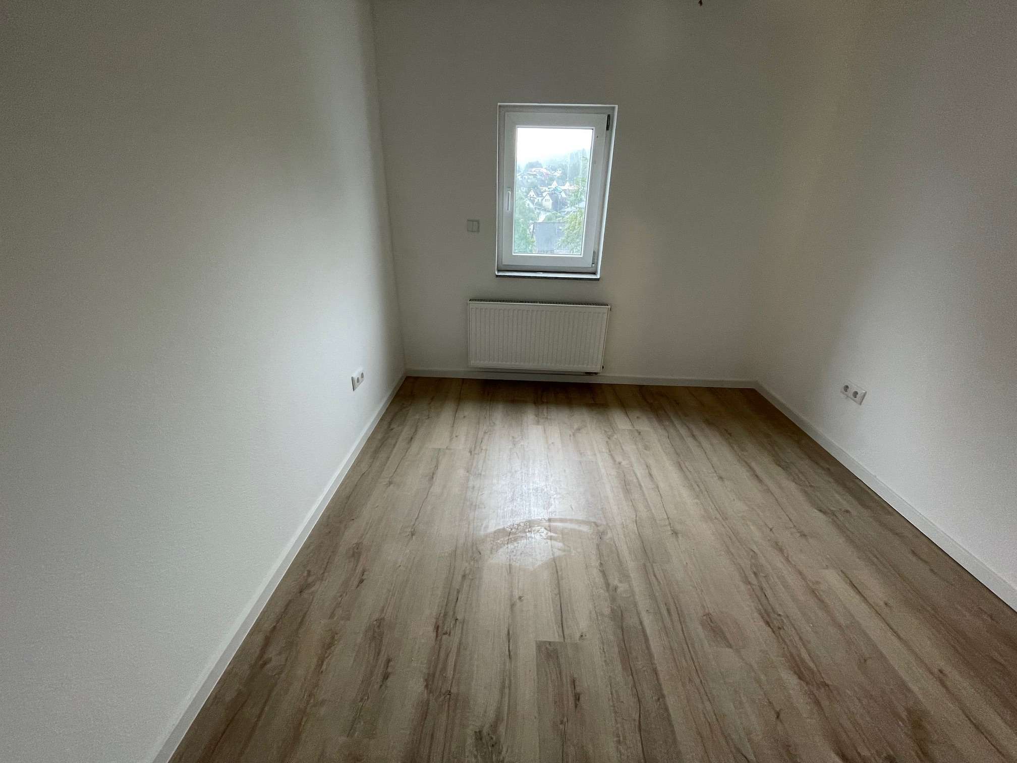 Immobilie in Braunfels - Saniertes EFH mit Scheune, Hof und Garten im Herzen von Bonbaden, ohne Provision!! - Bild 3