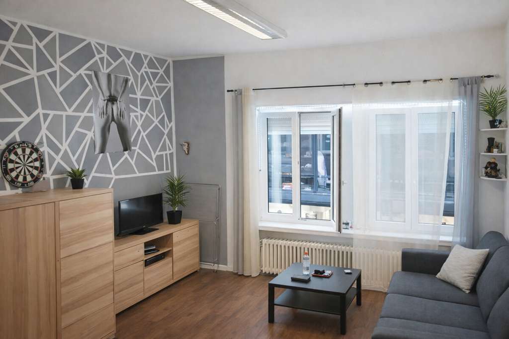 Immobilie in Friedrichshafen - Kapitalanlage - WG in Bestlage in der Innenstadt 1 OG 287m² - Bild 2