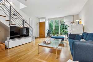 Bezugsfrei! Attraktives Townhouse mit Loftcharakter in Zentrallage von Düsseldorf Pempelfort – Schirmerstrasse 29a, 40211 Düsseldorf – Vorschaubild 1