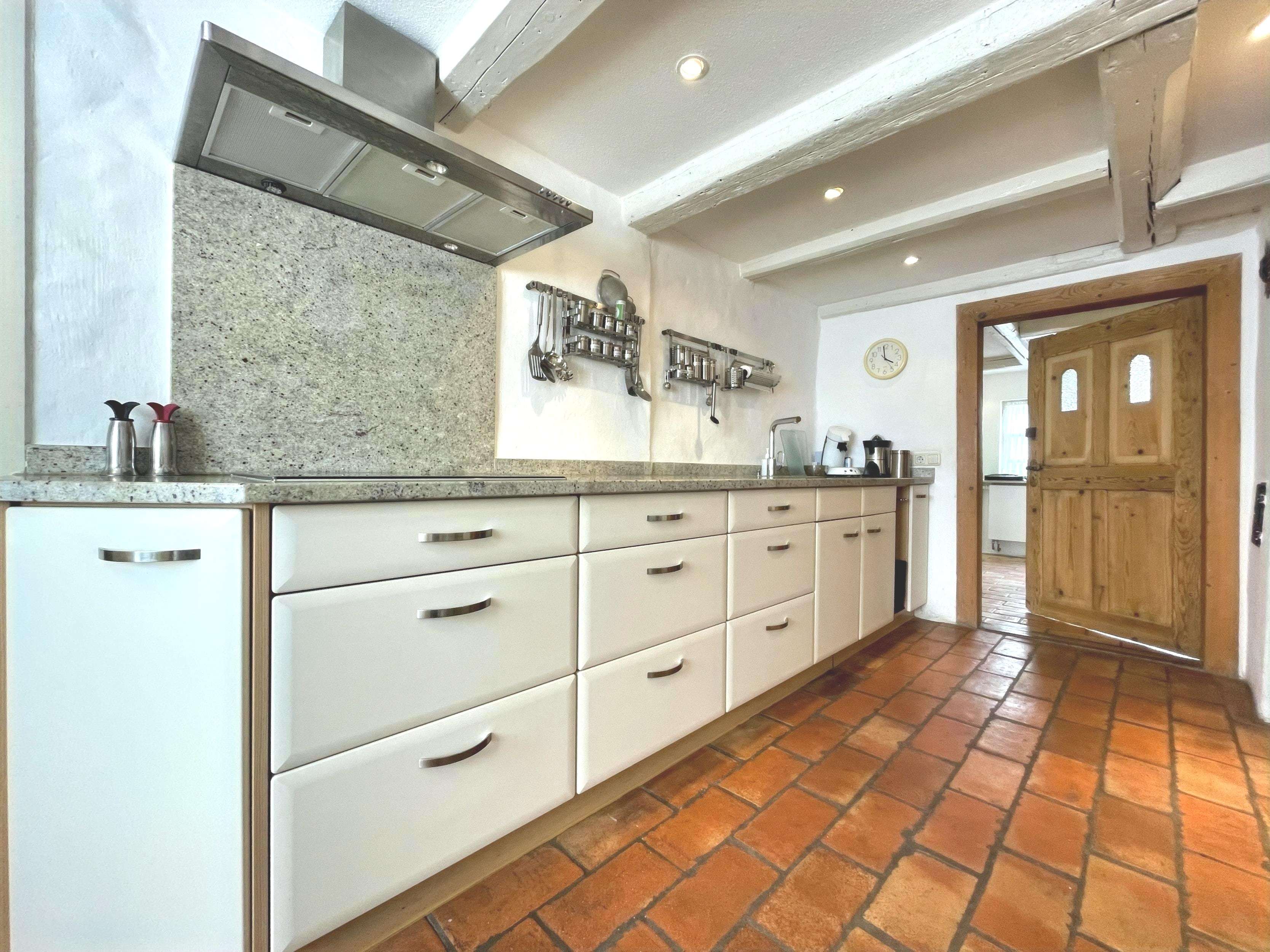 Immobilie in Unterthingau - Seltene Gelegenheit - stilvoll saniertes Bauernhaus mitten im Ostallgäu - Bild 9