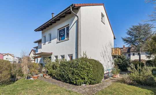 Charmantes Reihenendhaus mit Erbbaurecht, mit großem Garten - ideal für Familien