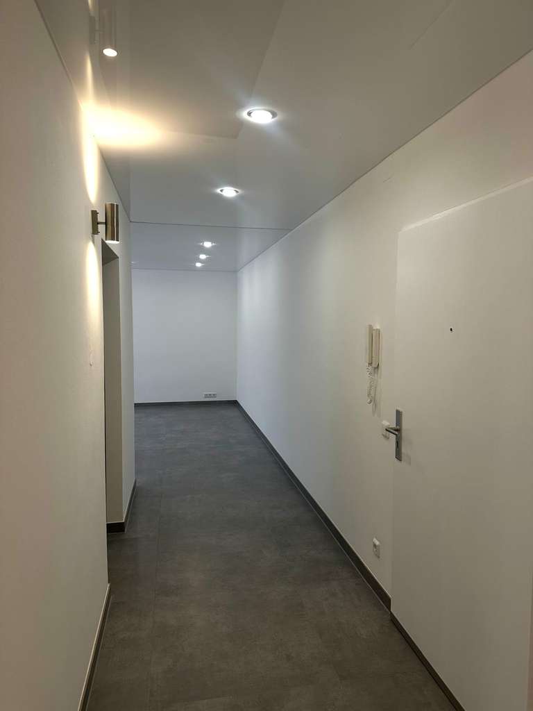 Modern sanierte Wohnung mit Balkon
