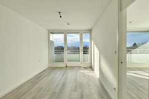 Zum 1.8.26*Bogenhausen-Cosimapark. Helle Wohnung mit umlauf.  Loggia und Weitblick! WG-geeignet. TG – Die vollständige Adresse der Immobilie erhältst du vom Anbieter., 81927 Englschalking, München – Vorschaubild 42
