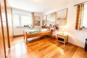 Charmantes Familienhaus mit zwei Wohneinheiten, traumhaftem Garten und großem Entwicklungspotenzial – Die vollständige Adresse der Immobilie erhältst du vom Anbieter., 42897 Stadtgarten, Remscheid – Vorschaubild 8