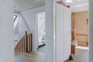 Modernisiertes Familienhaus in ruhiger Saseler Sackgasse mit Garten, Sauna und zwei Carports – Die vollständige Adresse der Immobilie erhältst du vom Anbieter., 22393 Sasel, Hamburg – Vorschaubild 8