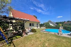 Familienfreundliche Lage! 6-Zimmer-Einfamilienhaus mit großem Garten und Doppelgarage!
 – Die vollständige Adresse der Immobilie erhältst du vom Anbieter., 88484 Gutenzell-Hürbel – Vorschaubild 3